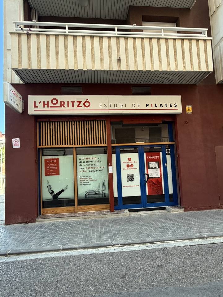 Façana de l’estudi a Vilanova i la Geltrú